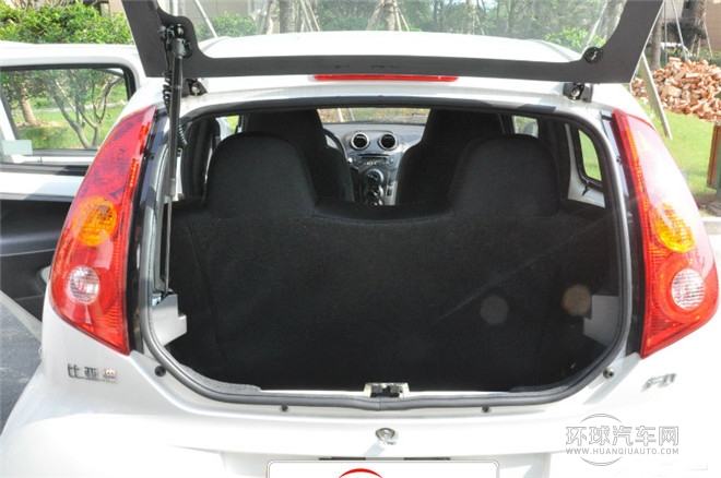 2015款 1.0L AMT 悅酷型