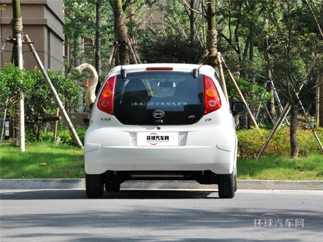 2015款 1.0L AMT 悅酷型