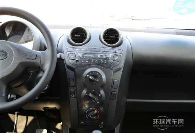 2015款 1.0L AMT 鉉酷型