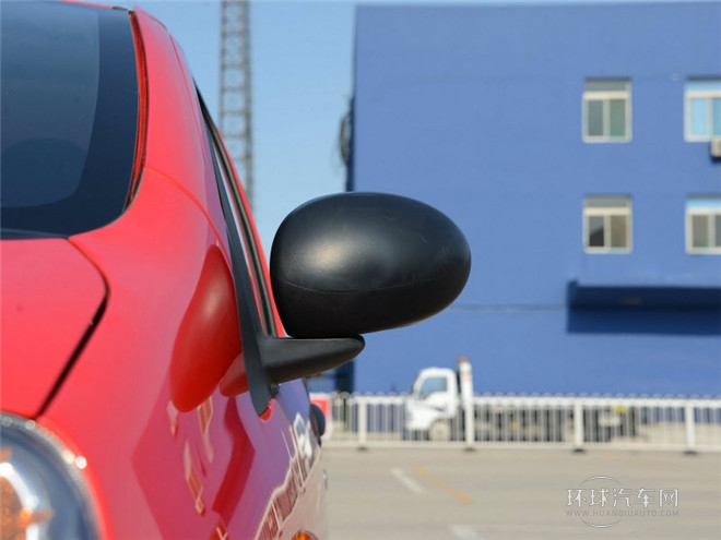 2015款 1.0L AMT 鉉酷型