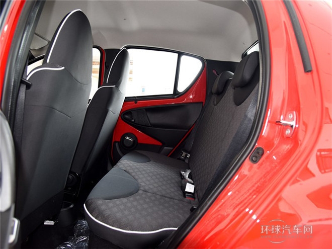 2015款 1.0L 鉉酷型