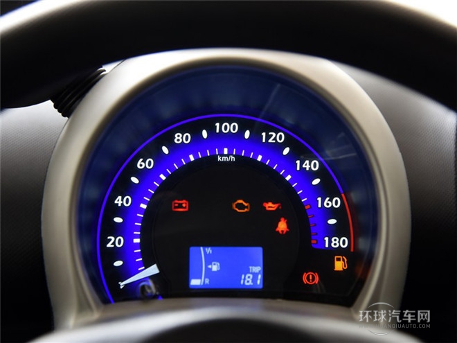 2015款 1.0L 鉉酷型