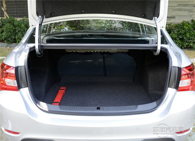 2015款 18T 雙離合運動旗艦型