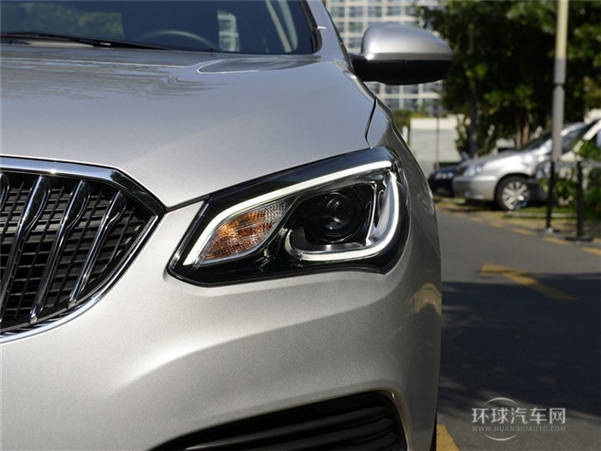 2015款 18T 雙離合運(yùn)動(dòng)旗艦型