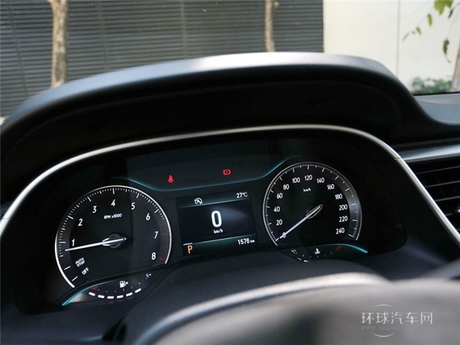 2015款 18T 雙離合精英型