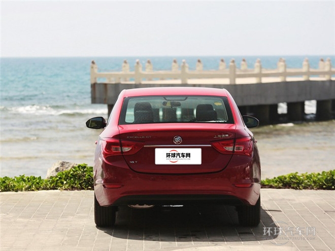 2015款 18T 雙離合精英型