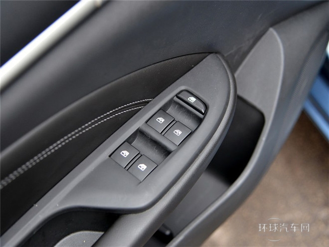 2015款 18T 雙離合豪華型