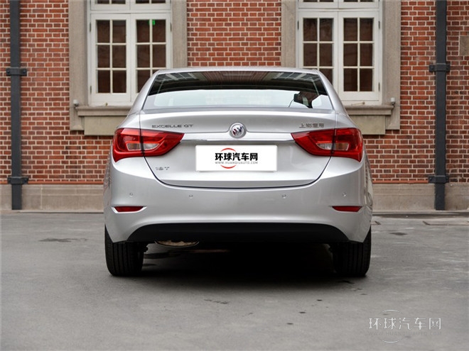 2015款 18T 雙離合豪華型