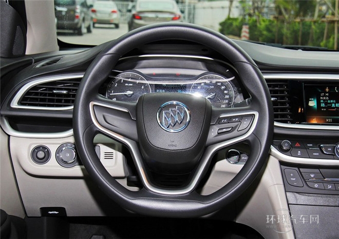 2015款 15N 手動(dòng)豪華型