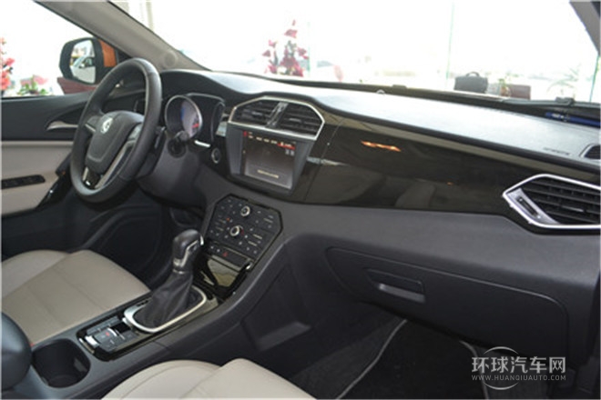 2015款 1.5TGI TST四驅(qū)豪華版