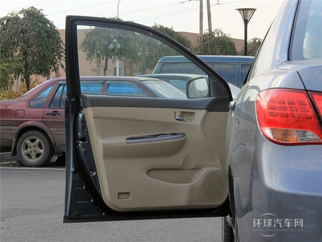 2015款 節(jié)能版 1.5L 手動(dòng)舒適型