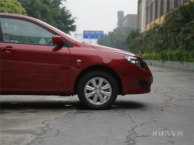 2015款 節(jié)能版 1.5L 手動(dòng)尊貴型