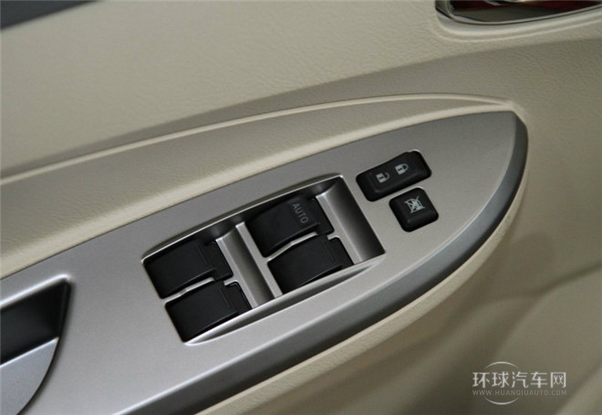 2015款 節能版 1.5L 手動尊貴型