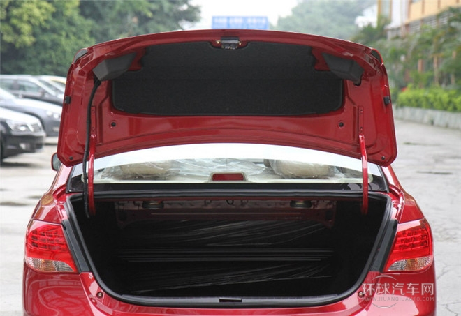 2015款 節能版 1.5L 手動尊貴型