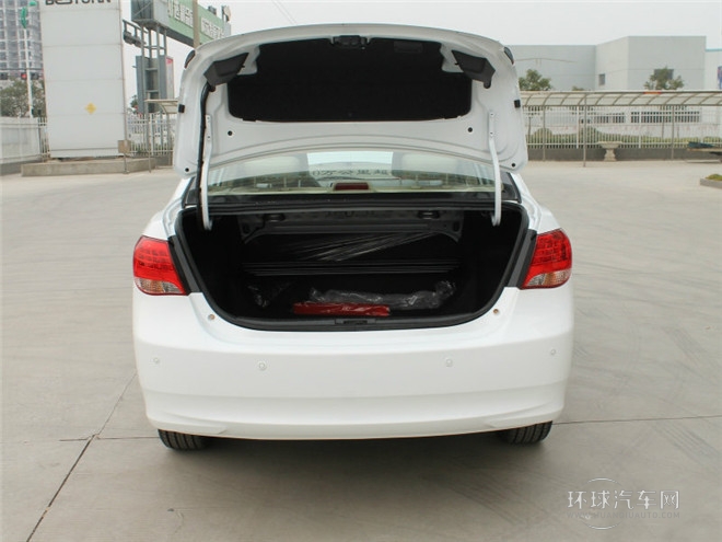 2015款 節(jié)能版 1.5L 自動(dòng)尊貴型