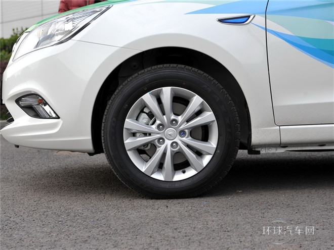 2015款 1.6L 自動(dòng)尊貴型