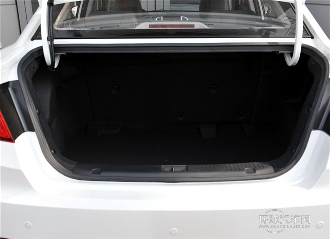 2015款 1.6L 自動(dòng)尊貴型