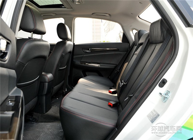 2015款 1.6L 自動尊貴型