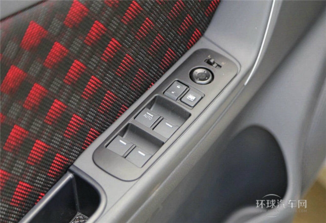 2015款 兩廂 1.4L 手動幸福型