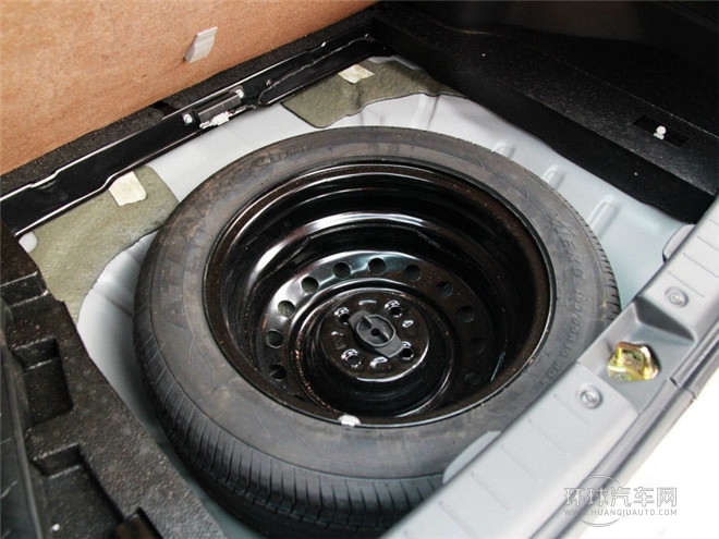 2015款 兩廂 1.5L 自動理想型