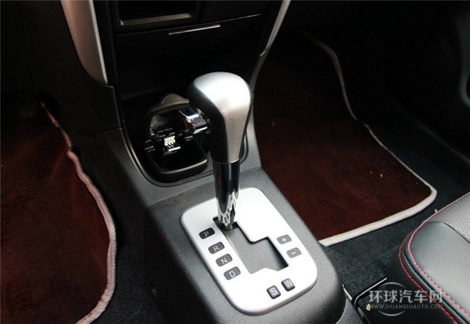 2015款 兩廂 1.5L 自動(dòng)理想型