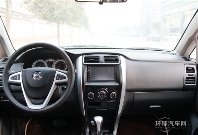 2015款 兩廂 1.5L 自動理想型