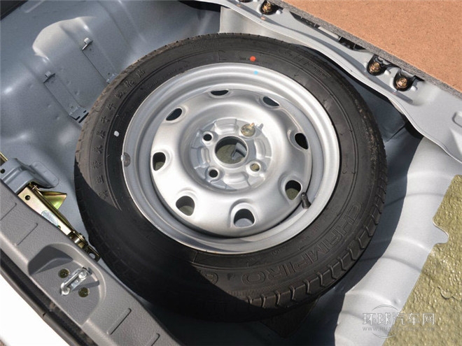 2015款 1.0L 手動經濟型