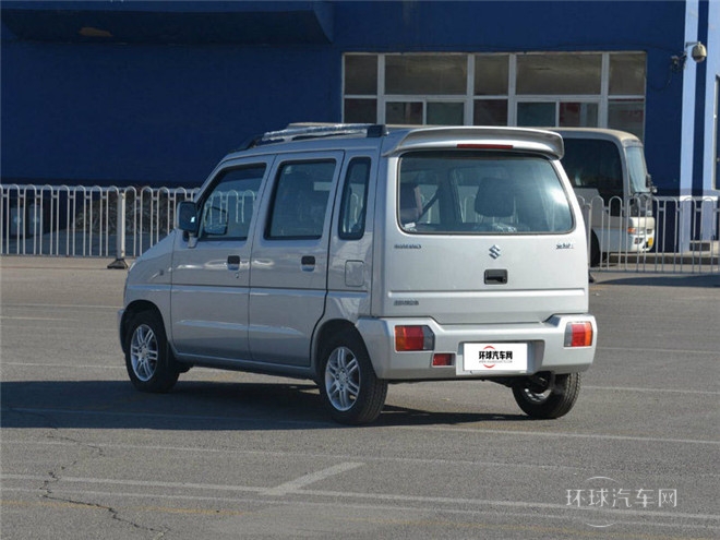 2015款 1.0L 手動(dòng)經(jīng)濟(jì)型