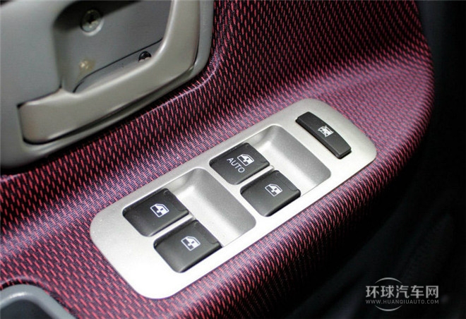 2015款 1.0L 手動實用型