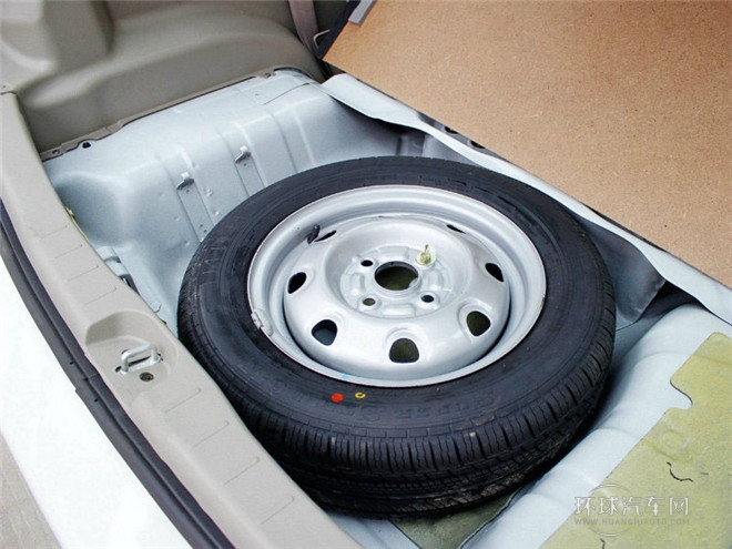 2015款 1.0L 手動(dòng)舒適型