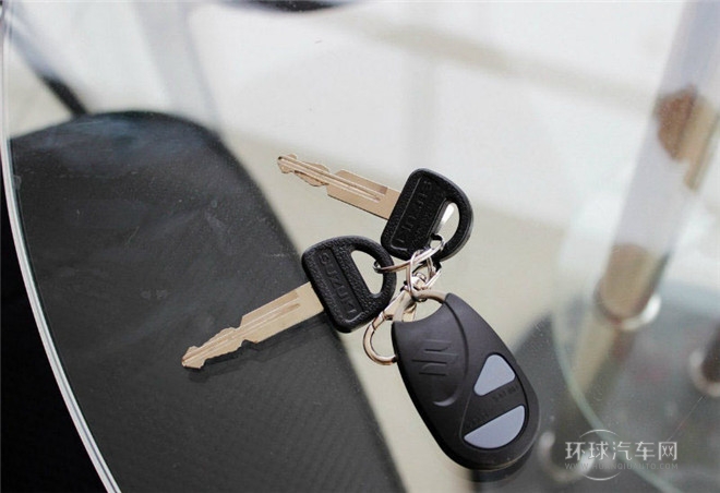 2015款 1.0L 手動(dòng)舒適型