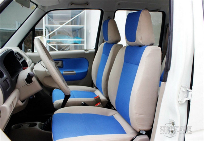 2015款 1.0L 手動舒適型