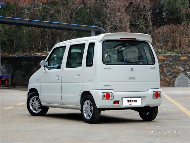 2015款 1.0L 手動舒適型