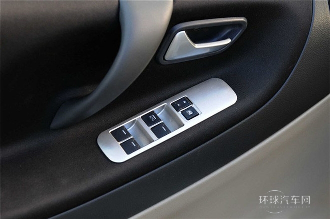 2015款 兩廂 1.5L 自動夢想型