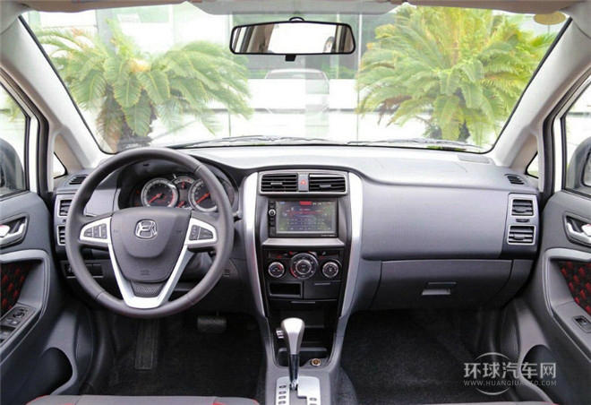 2015款 三廂 1.4L 手動(dòng)理想型