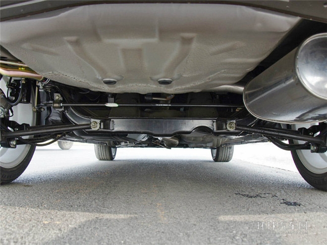 2015款 三廂 1.5L 自動理想型