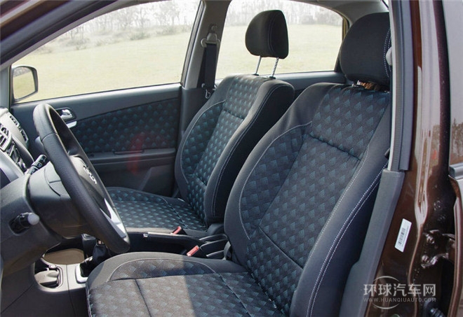 2015款 三廂 1.5L 自動理想型