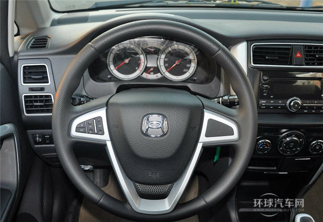 2015款 三廂 1.5L 自動理想型