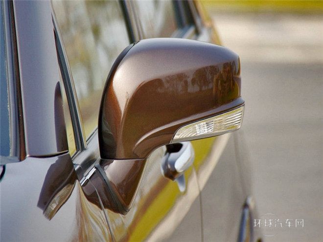 2015款 三廂 1.5L 自動理想型