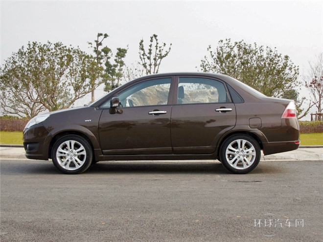 2015款 三廂 1.5L 自動理想型