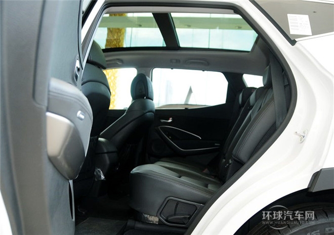 2015款 2.0T 自動四驅頂級型