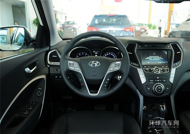 2015款 2.0T 自動四驅頂級型