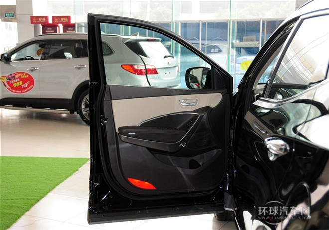 2015款 2.0T 自動四驅智能型