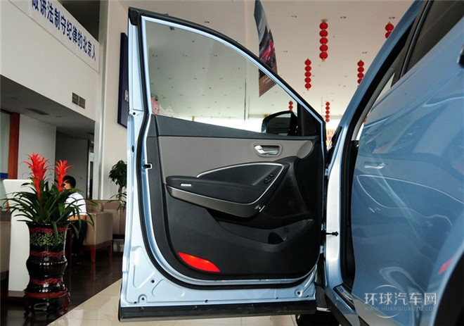 2015款 2.4L 自動四驅智能型