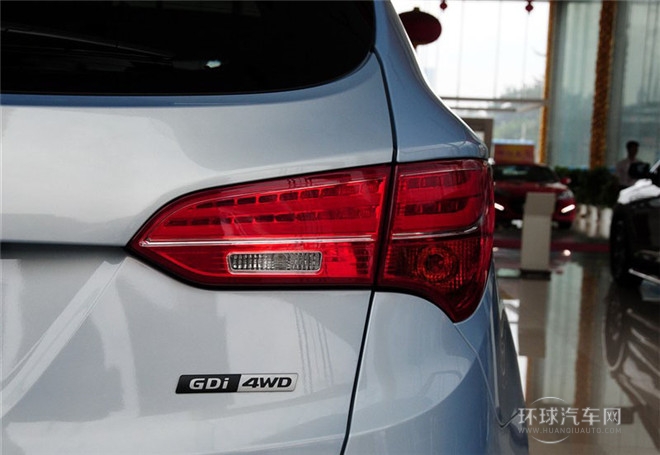 2015款 2.4L 自動四驅智能型