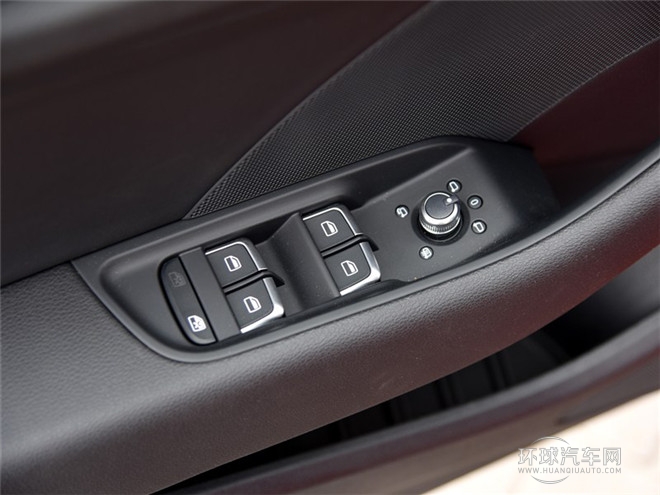 2015款 Limousine 45 TFSI S line 豪華型