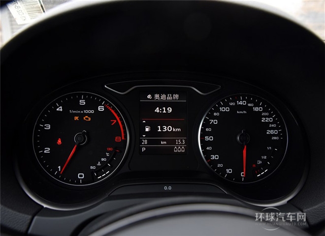 2015款 Limousine 45 TFSI S line 豪華型