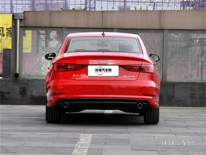 2015款 Limousine 45 TFSI S line 豪華型