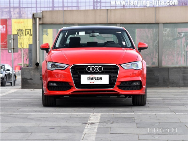 2015款 Limousine 45 TFSI S line 豪華型