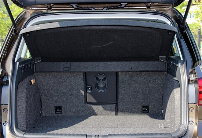 2015款 1.8TSI 手動兩驅限量版